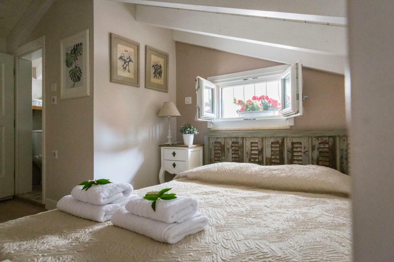 Lianelia Boutique Village House Argyrades Buitenkant foto